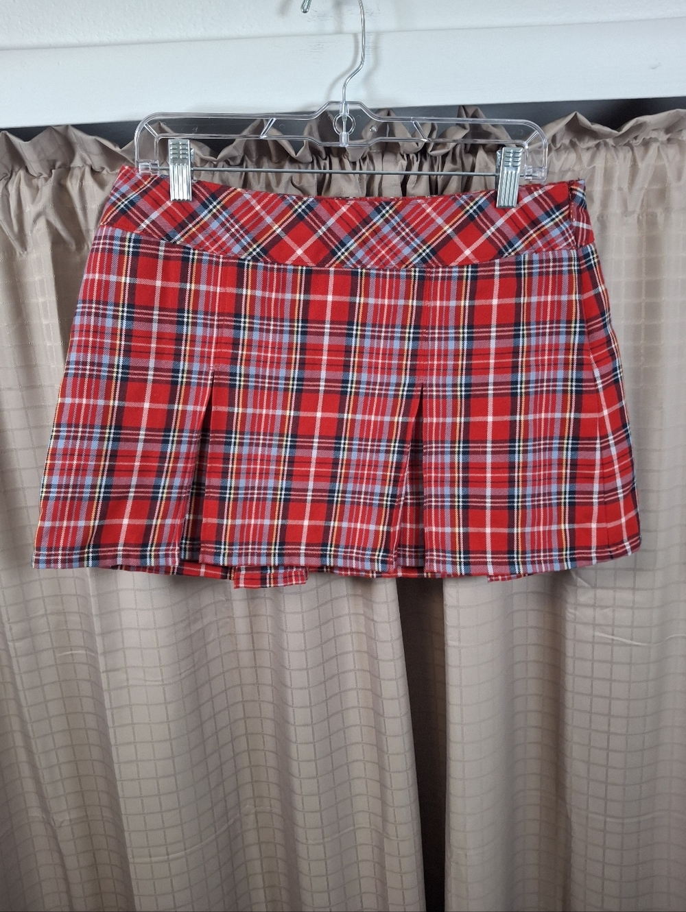 Vintage Y2K Abercrombie & Fitch Red Tartan Pleated Mini Skirt Size 6